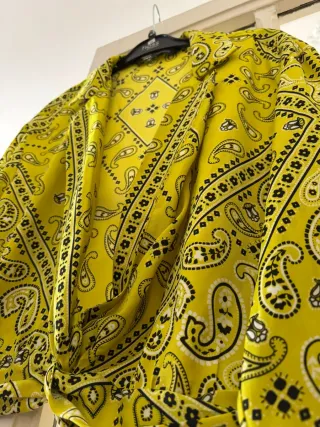 Camisa Zara Estampada Amarilla