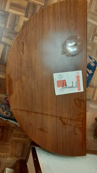 Mesa redonda extensible de madera