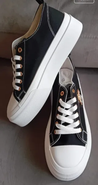 Tênis Preto Novo Tamanho 40