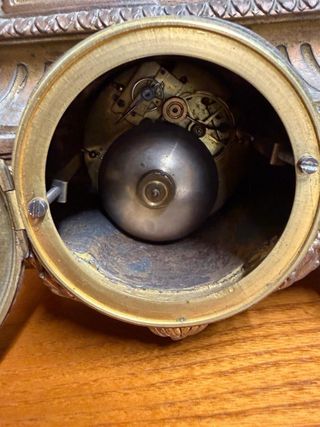 Lote Reloj de Bronce Antiguo Siglo XIX y copas