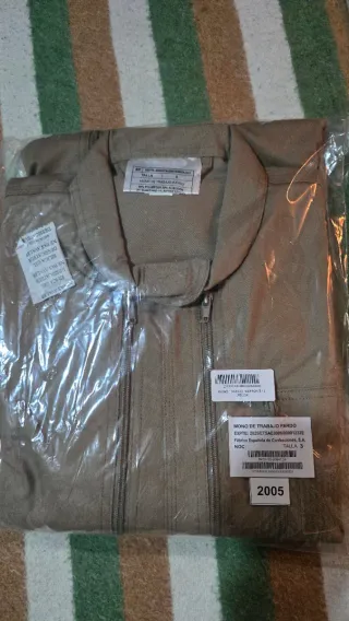 Mono de trabajo pardo Talla 3