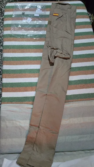 Mono de trabajo pardo Talla 3