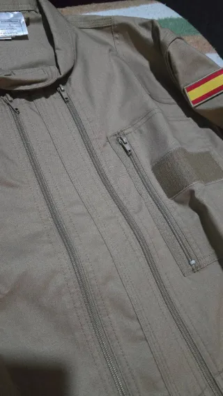 Mono de trabajo pardo Talla 3