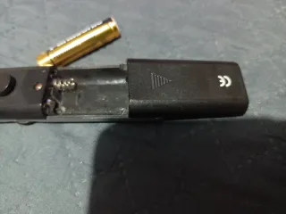 Radio FM + Linterna Wilkinson Sword Quattro