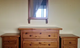Cómoda madera maciza mesitas,espejo,cabecero regal