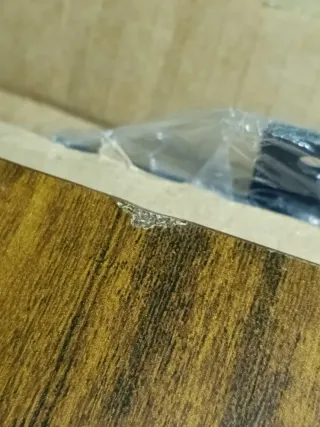 Appendiabiti da parete VASAGLE con barra e ganci