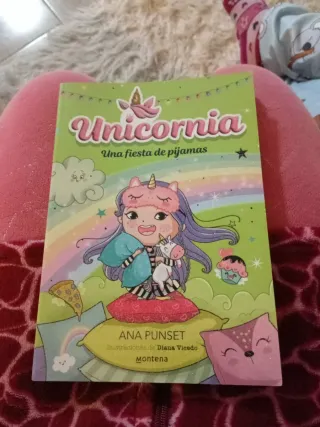 Unicornia 10 - Una fiesta de pijamas