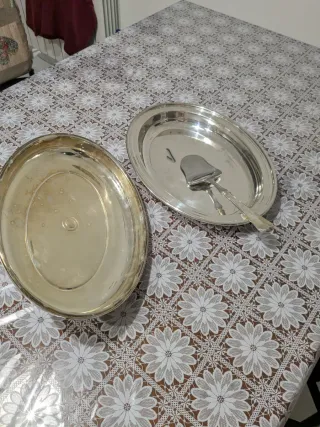 Vassoio da portata in metallo argentato