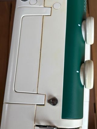 Máquina de coser AEG