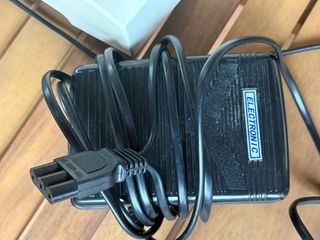 Máquina de coser AEG