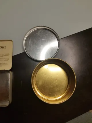 Lote 2 Cajas Metálicas: Café Crème y Cherry Drops