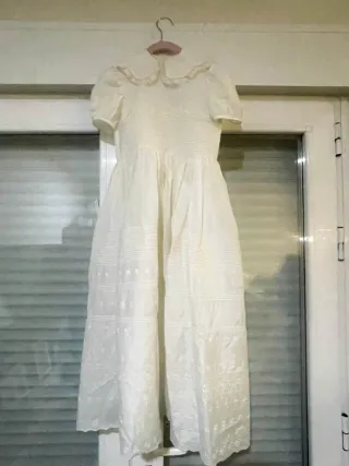 Vestido de comunión blanco.