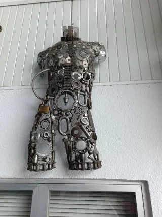 Escultura de metal única