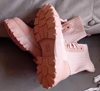 Botas Rosa Novas Tamanho 40