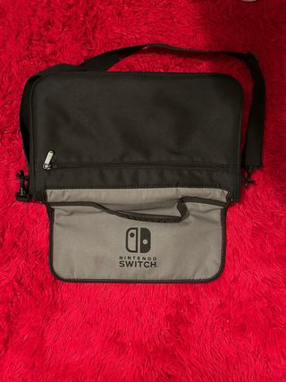 Mochila Nintendo Switch Gris y Negra