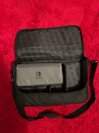 Mochila Nintendo Switch Gris y Negra