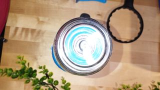 Filtro de agua con llave y soporte