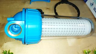 Filtro de agua con llave y soporte