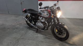 Royal Enfield Interceptor 650 - Moto Naked
