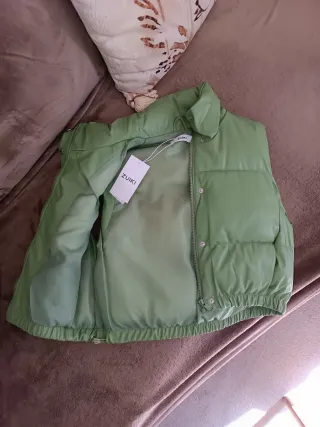 Piumino smanicato donna verde Zuiki