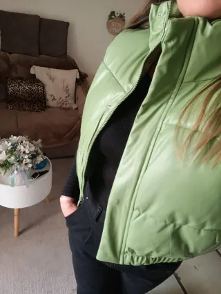 Piumino smanicato donna verde Zuiki