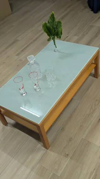 Mesa auxiliar madera y cristal + regalo cajonera