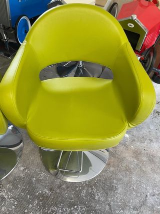 Sillones de peluquería verdes modernos