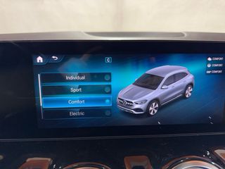 Mercedes-Benz GLA 250e AMG