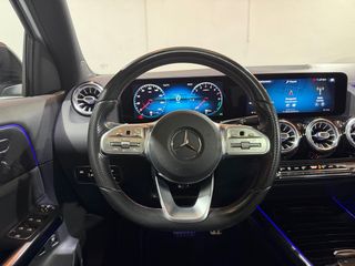Mercedes-Benz GLA 250e AMG