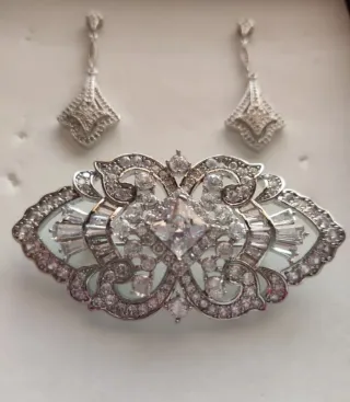 Conjunto pendientes y broche para Mantilla