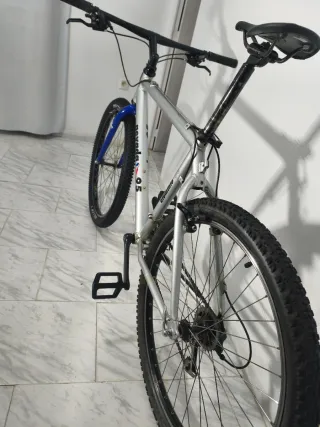 BH Nevada 95 Talla L 26 Aluminio