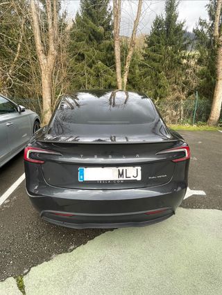 Tesla Model 3 Gran Autonomia AW