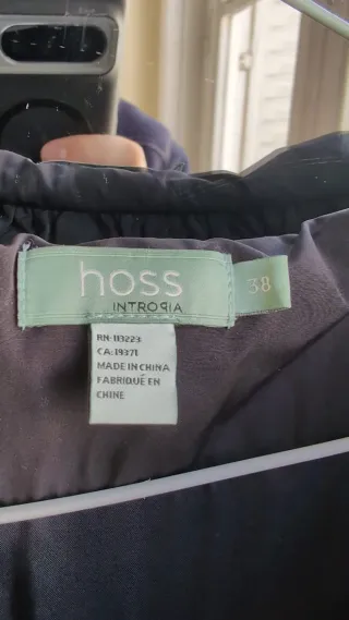 Gabardina Hoss Intropia Negra con Capucha