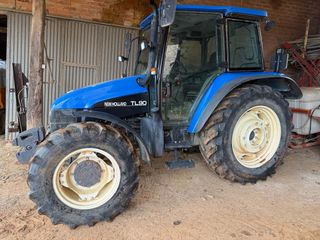 Lote maquinaria: Tractor New Holland TL90