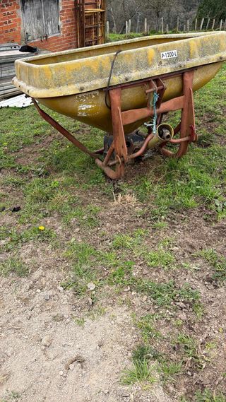 Lote maquinaria: Tractor New Holland TL90