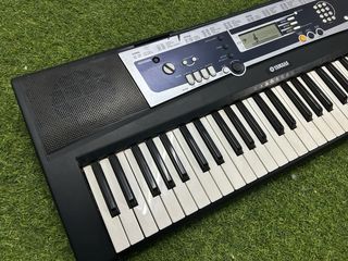 Teclado Piano Yamaha YPT210