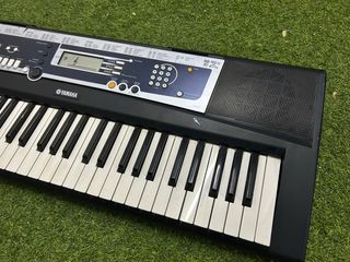 Teclado Piano Yamaha YPT210