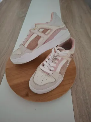 Tenis Puma Mujer Rosa y Blanco