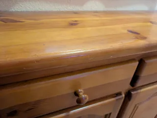 Recibidor de madera con espejo