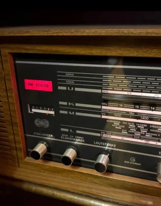 Radio Antigua Grundig Modelo RF265 stereo