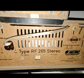 Radio Antigua Grundig Modelo RF265 stereo