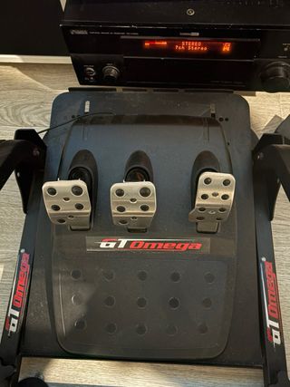 Volante Logitech G29 PS4/PS5/PC + Pedales