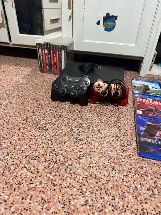 Lote PS4 Pro + PS3 + Mandos y Juegos