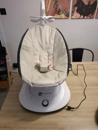 Mecedora eléctrica 4moms
