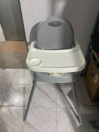 Trona gris y blanca para bebé