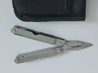 Herramienta Multiusos Plegable Valleman