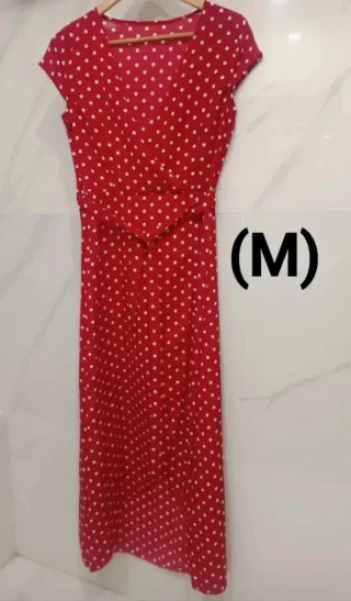 NUEVO (M) Vestido rojo lunares blanco