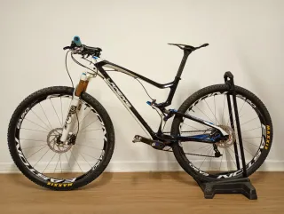 29"Mountain bike full suspensión carbon