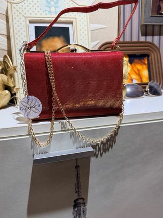 Bolso de fiesta rojo y dorado