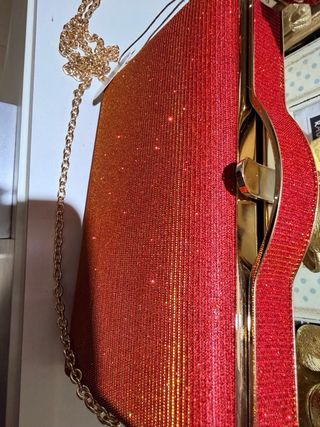 Bolso de fiesta rojo y dorado